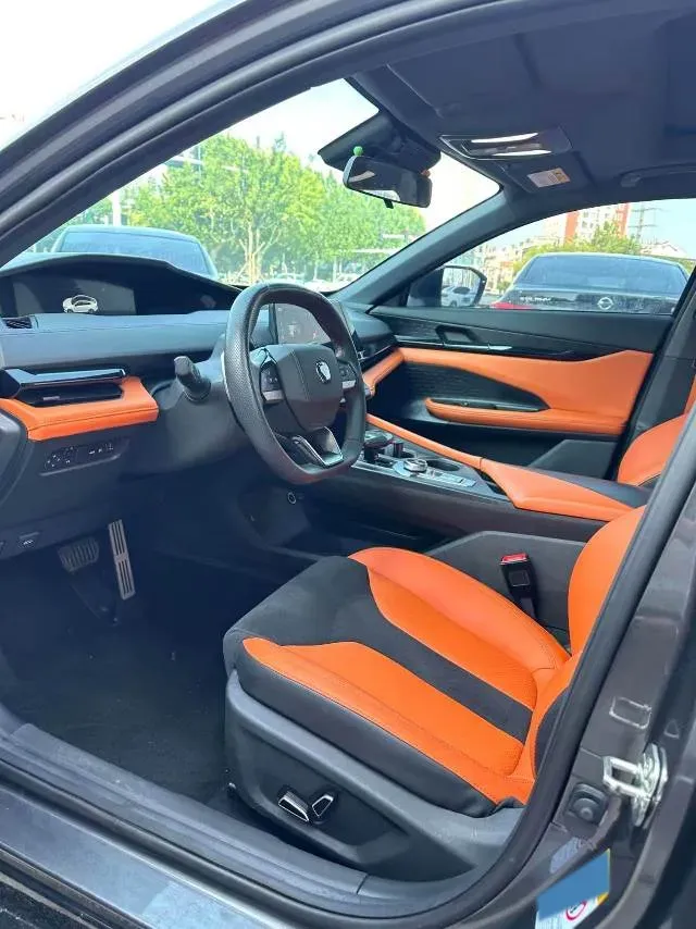 2023 ChangAn UNI-V 1.5T 188HP L4 7DCT,autocango,china used car exporter,china ev exporter,chinese used car exporter,chinese used ev exporter