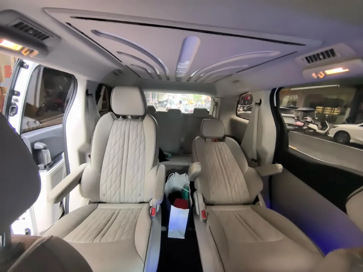 2022 Buick GL8 2.0T 237HP L4 9AT,autocango,china used car exporter,china ev exporter,chinese used car exporter,chinese used ev exporter