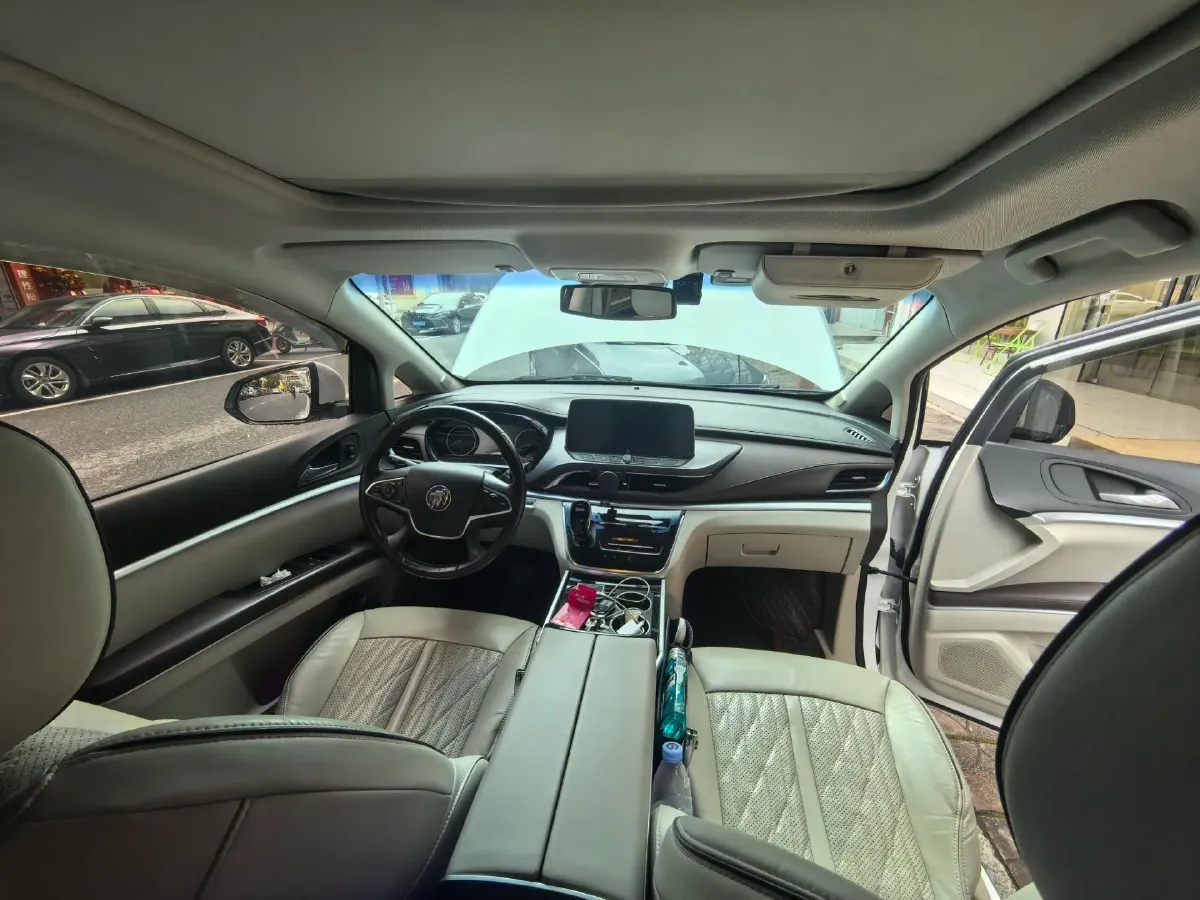 2022 Buick GL8 2.0T 237HP L4 9AT,autocango,china used car exporter,china ev exporter,chinese used car exporter,chinese used ev exporter