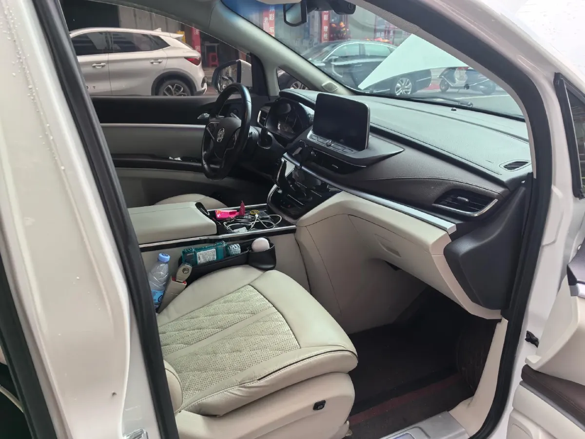 2022 Buick GL8 2.0T 237HP L4 9AT,autocango,china used car exporter,china ev exporter,chinese used car exporter,chinese used ev exporter