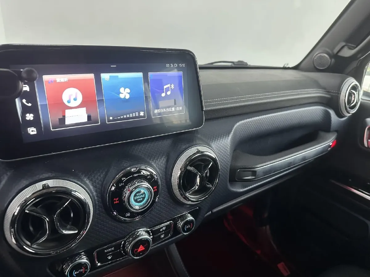 2023 Beijing BJ40 2.0T 224HP L4 8AT,autocango,china used car exporter,china ev exporter,chinese used car exporter,chinese used ev exporter