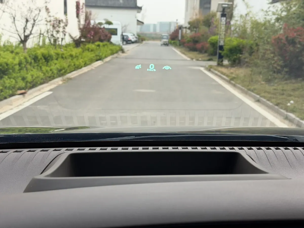 2024 Denza D9 1.5T 139HP L4 E-CVT PHEV 40KWH,autocango,china used car exporter,china ev exporter,chinese used car exporter,chinese used ev exporter