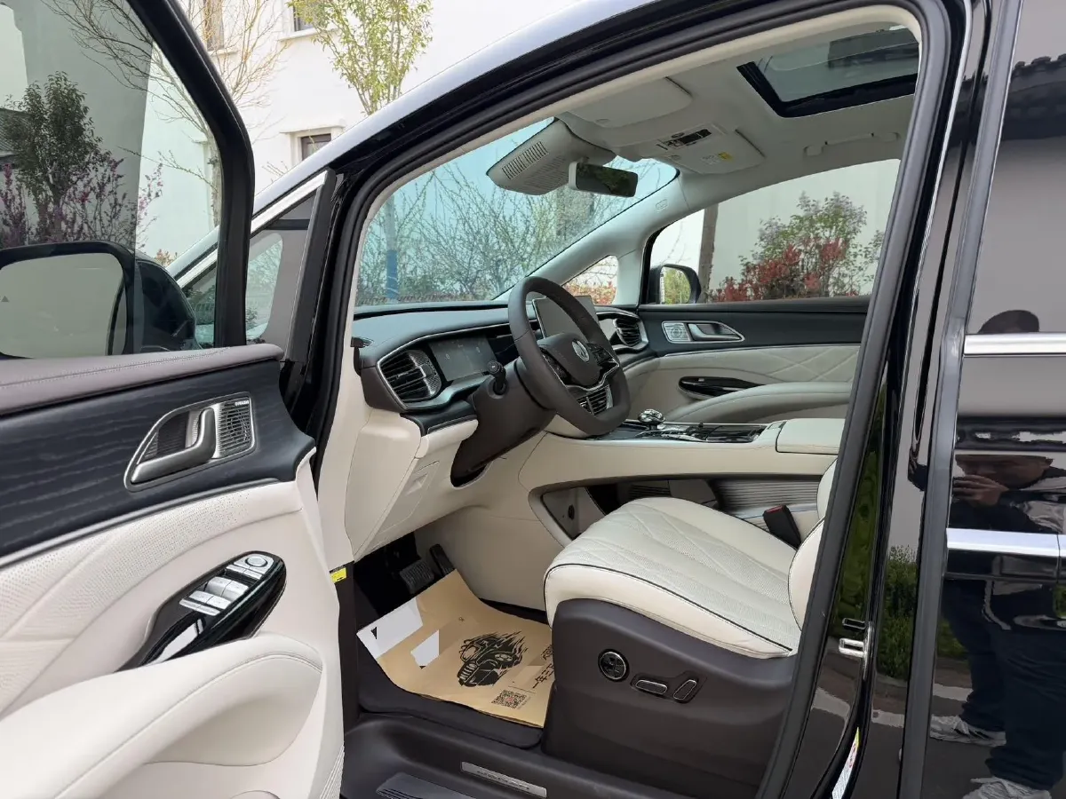 2024 Denza D9 1.5T 139HP L4 E-CVT PHEV 40KWH,autocango,china used car exporter,china ev exporter,chinese used car exporter,chinese used ev exporter