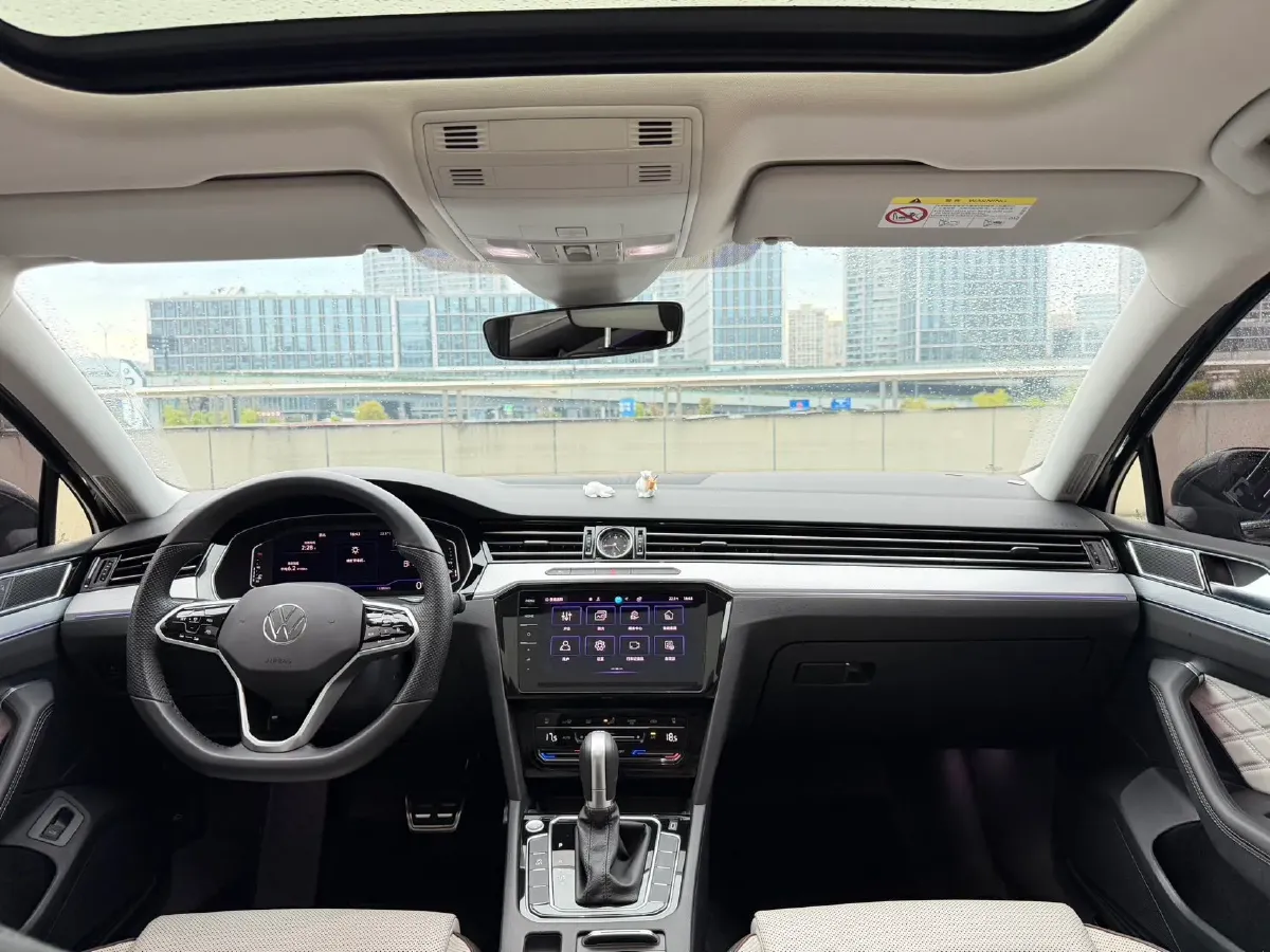 2024 Volkswagen Magotan 2.0T 186HP L4 7DCT,autocango,china used car exporter,china ev exporter,chinese used car exporter,chinese used ev exporter