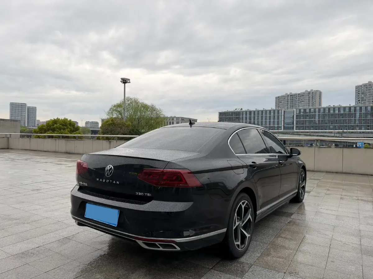 2024 Volkswagen Magotan 2.0T 186HP L4 7DCT,autocango,china used car exporter,china ev exporter,chinese used car exporter,chinese used ev exporter