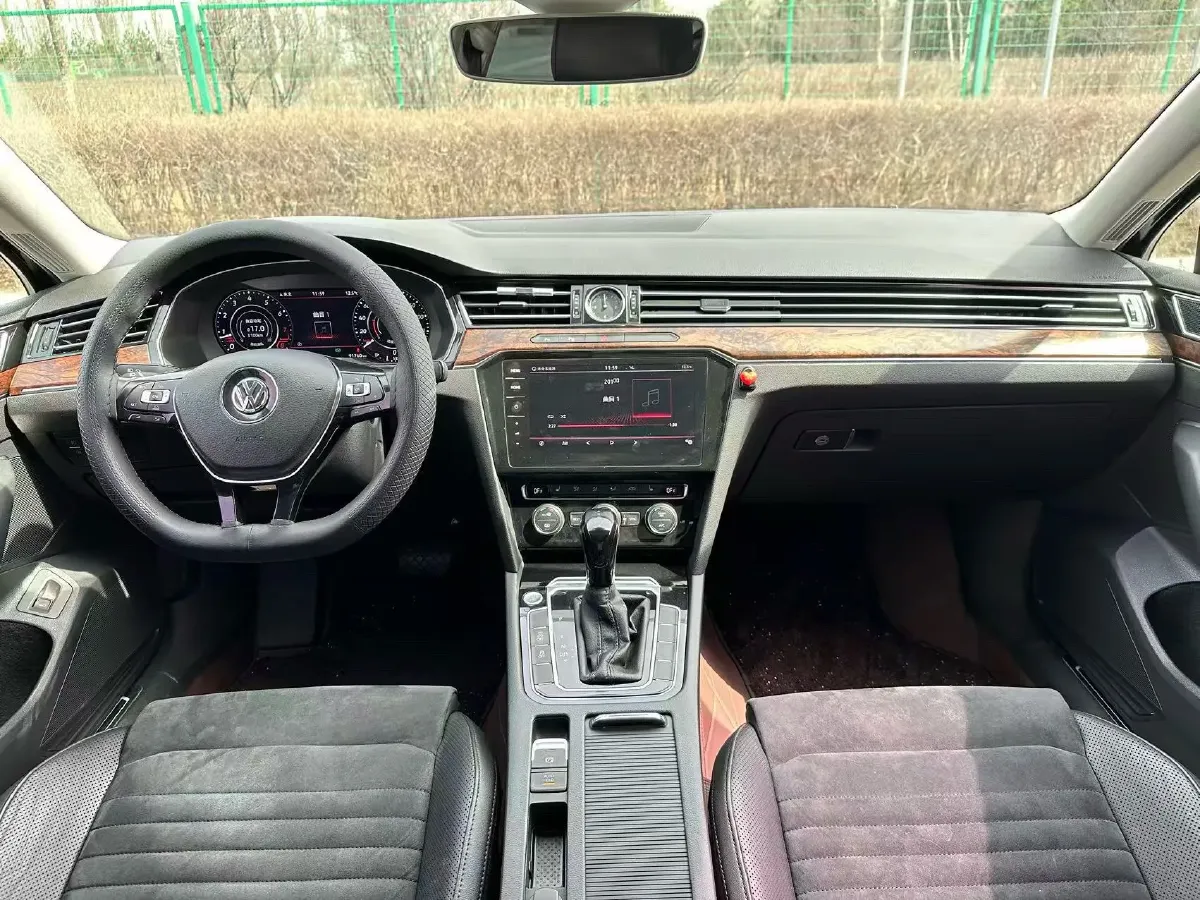 2018 Volkswagen Magotan 1.8T 180HP L4 7DCT,autocango,china used car exporter,china ev exporter,chinese used car exporter,chinese used ev exporter