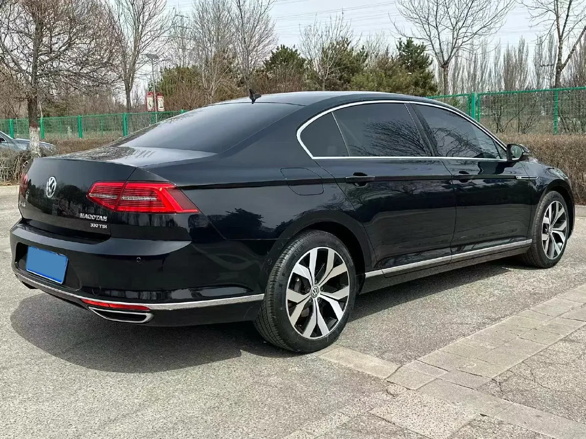 2018 Volkswagen Magotan 1.8T 180HP L4 7DCT,autocango,china used car exporter,china ev exporter,chinese used car exporter,chinese used ev exporter