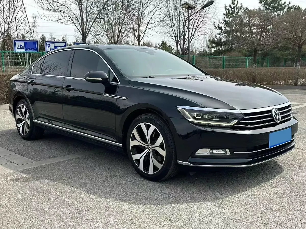2018 Volkswagen Magotan 1.8T 180HP L4 7DCT,autocango,china used car exporter,china ev exporter,chinese used car exporter,chinese used ev exporter