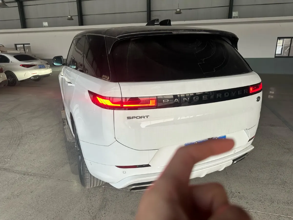 2024 Land Rover Range Rover Sport 3.0T 400HP L6 8AT,autocango,china used car exporter,china ev exporter,chinese used car exporter,chinese used ev exporter
