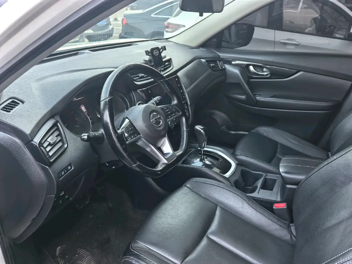 2021 Nissan X-Trail 2.0L 151HP L4 CVT,autocango,china used car exporter,china ev exporter,chinese used car exporter,chinese used ev exporter