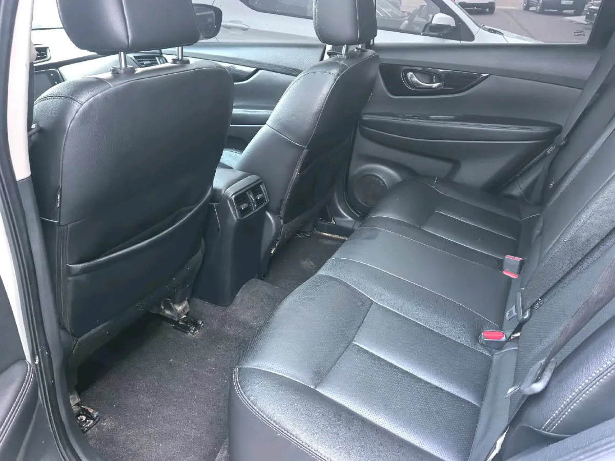 2021 Nissan X-Trail 2.0L 151HP L4 CVT,autocango,china used car exporter,china ev exporter,chinese used car exporter,chinese used ev exporter