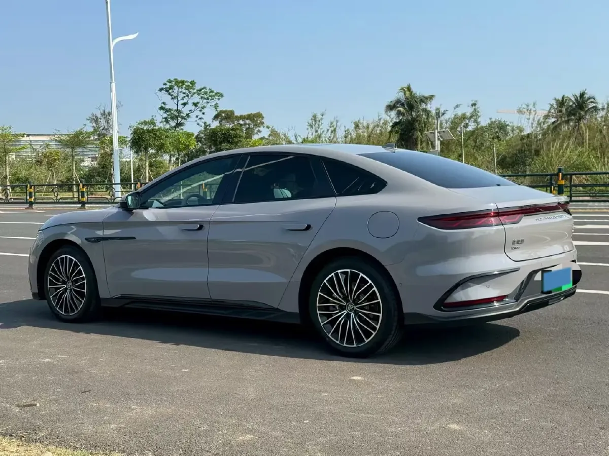 2025 BYD Han 1.5T 156HP L4 E-CVT PHEV,autocango,china used car exporter,china ev exporter,chinese used car exporter,chinese used ev exporter