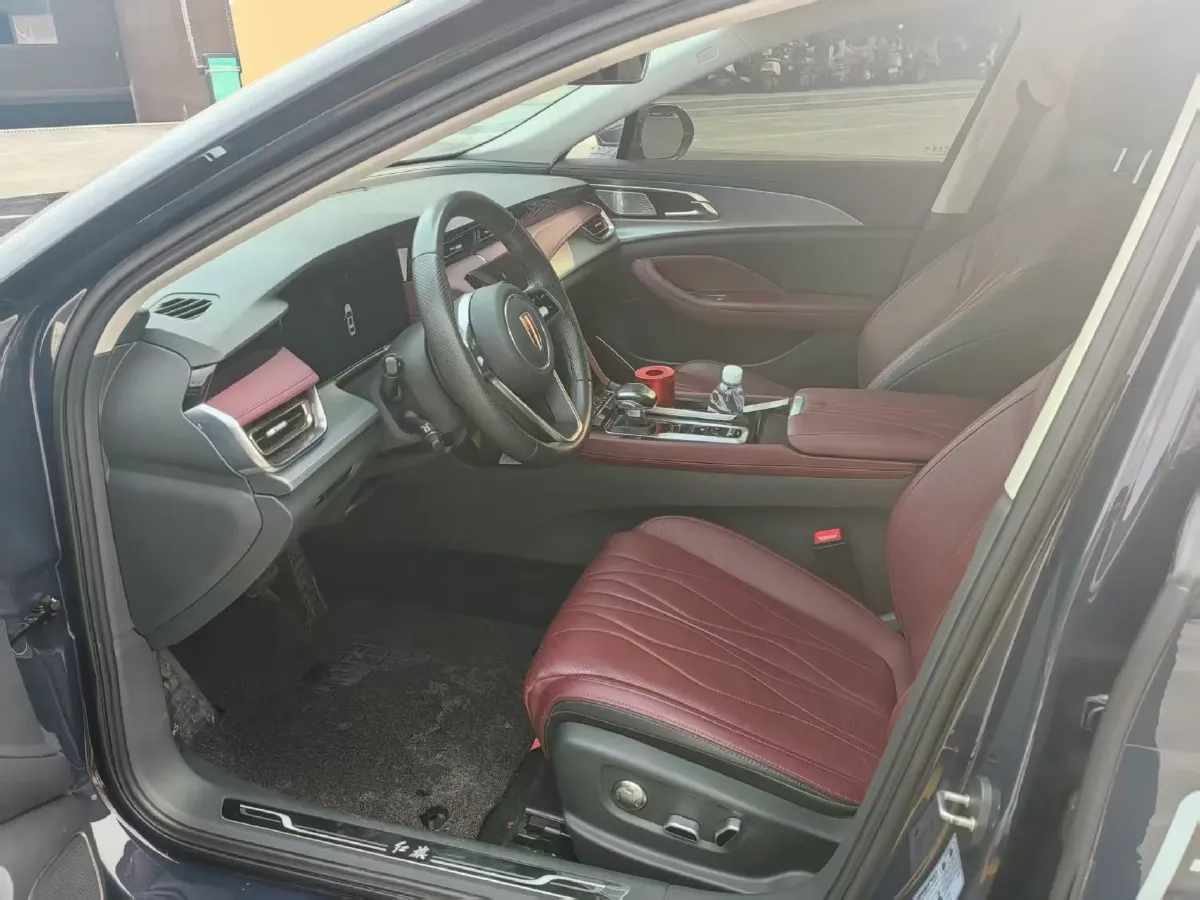 2025 HongQi H5 2.0T 224HP L4 8AT,autocango,china used car exporter,china ev exporter,chinese used car exporter,chinese used ev exporter