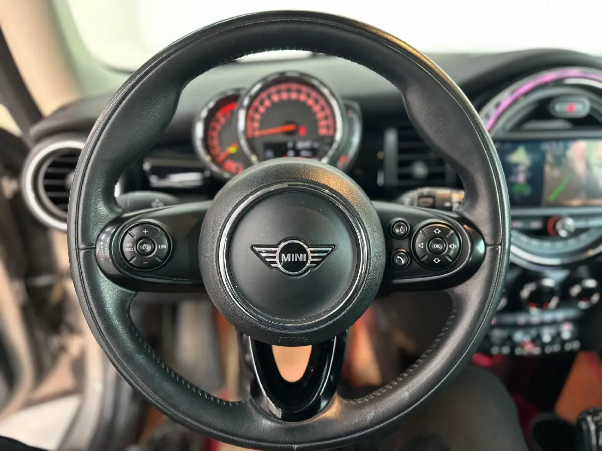 2019 MINI MINI 1.5T 136HP L3 7DCT,autocango,china used car exporter,china ev exporter,chinese used car exporter,chinese used ev exporter
