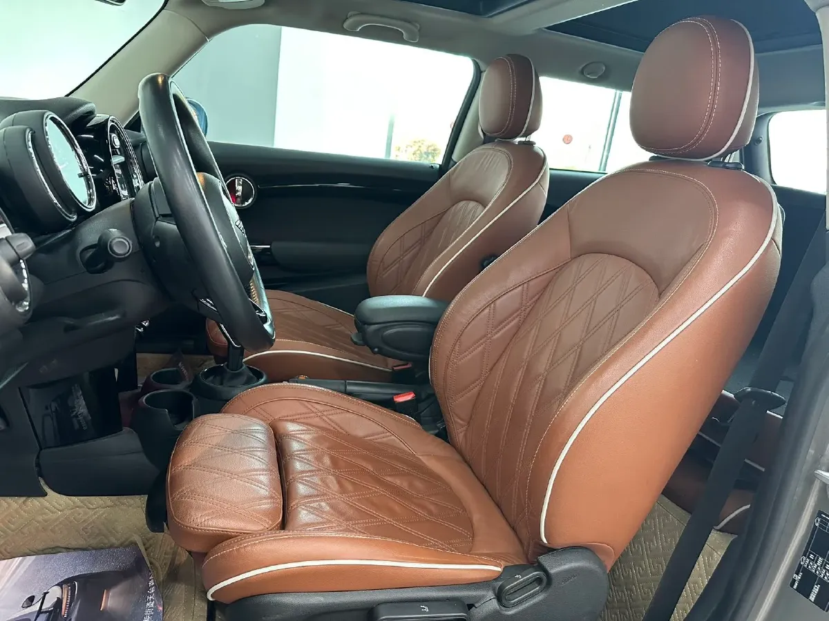 2019 MINI MINI 1.5T 136HP L3 7DCT,autocango,china used car exporter,china ev exporter,chinese used car exporter,chinese used ev exporter