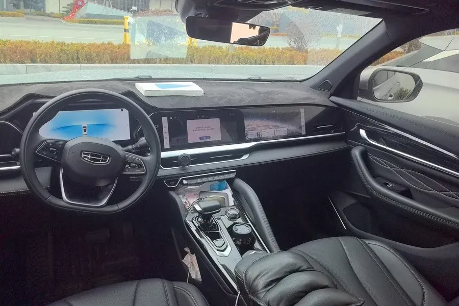 2024 Geely Monjaro 2.0T 218HP L4 7DCT,autocango,china used car exporter,china ev exporter,chinese used car exporter,chinese used ev exporter