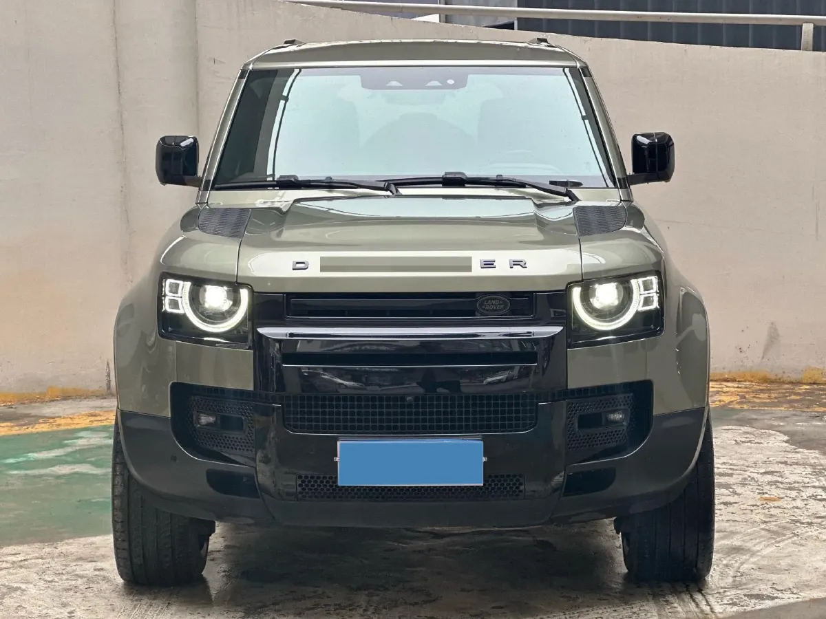 2020 Land Rover Defender 3.0T 400HP L6 8AT,autocango,china used car exporter,china ev exporter,chinese used car exporter,chinese used ev exporter