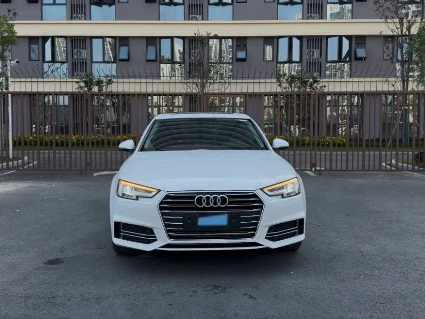 2019 Audi A4L 2.0T 190HP L4 7DCT,autocango,china used car exporter,china ev exporter,chinese used car exporter,chinese used ev exporter
