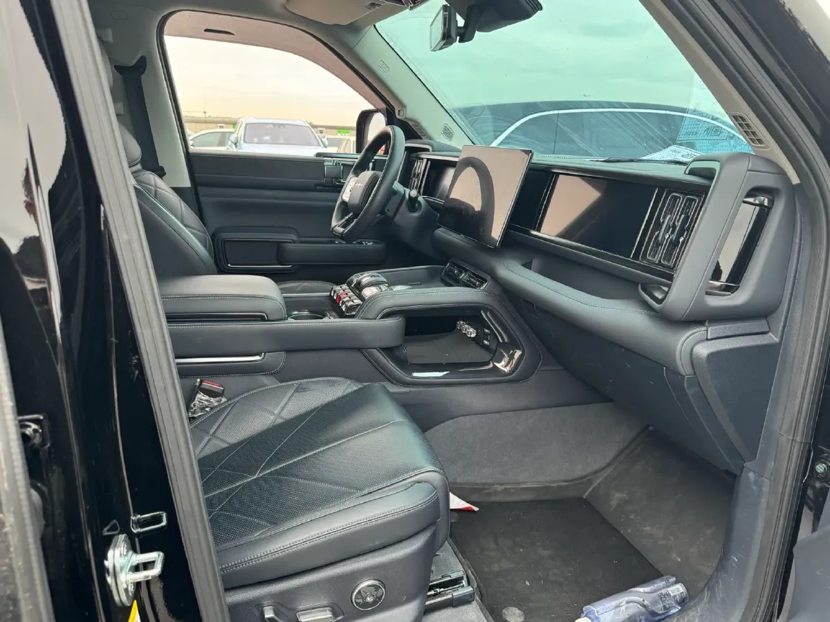 2023 FangChengBao Bao 5 1.5T 194HP L4 E-CVT PHEV 31.8KWH,autocango,china used car exporter,china ev exporter,chinese used car exporter,chinese used ev exporter