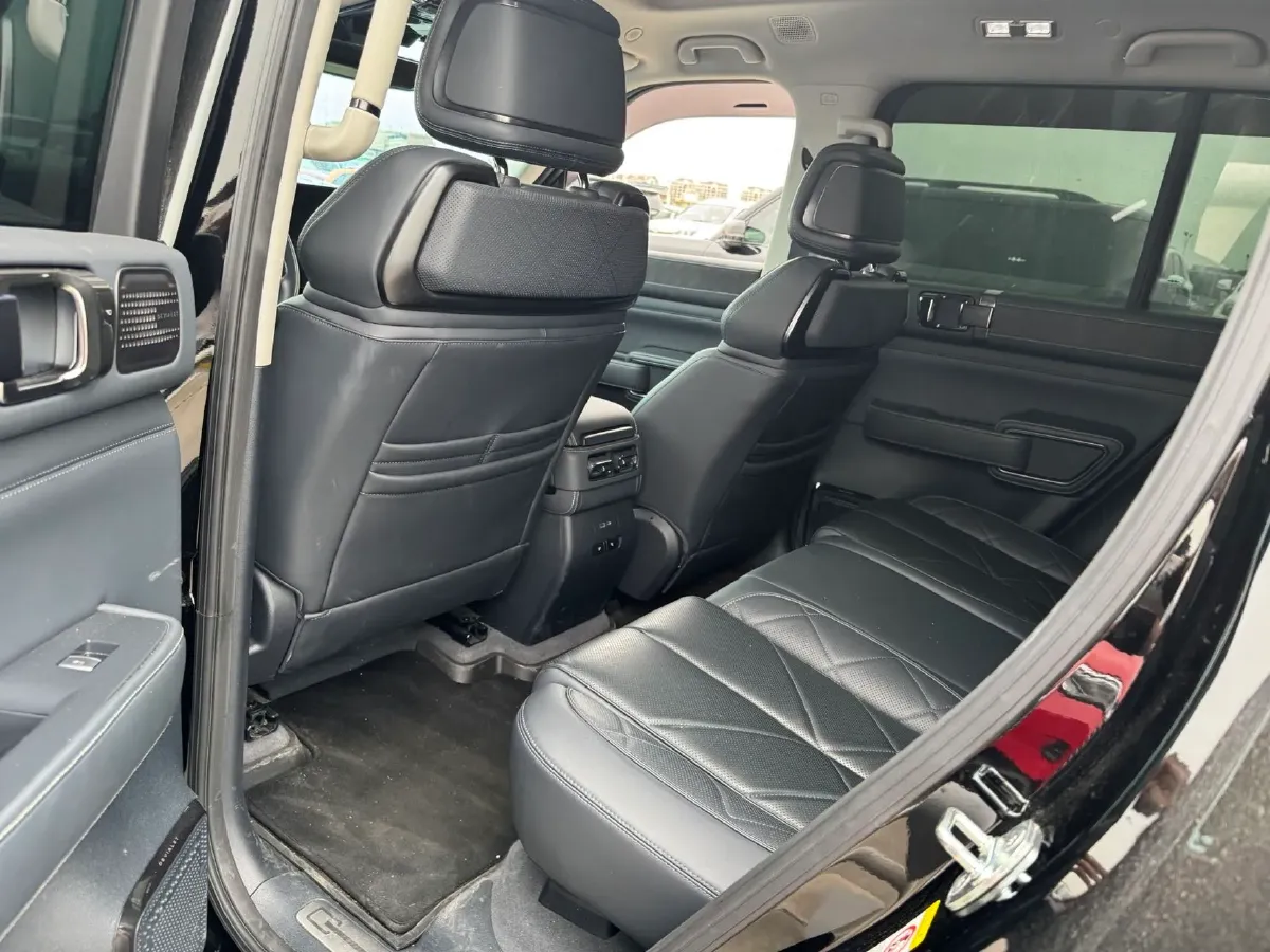 2023 FangChengBao Bao 5 1.5T 194HP L4 E-CVT PHEV 31.8KWH,autocango,china used car exporter,china ev exporter,chinese used car exporter,chinese used ev exporter