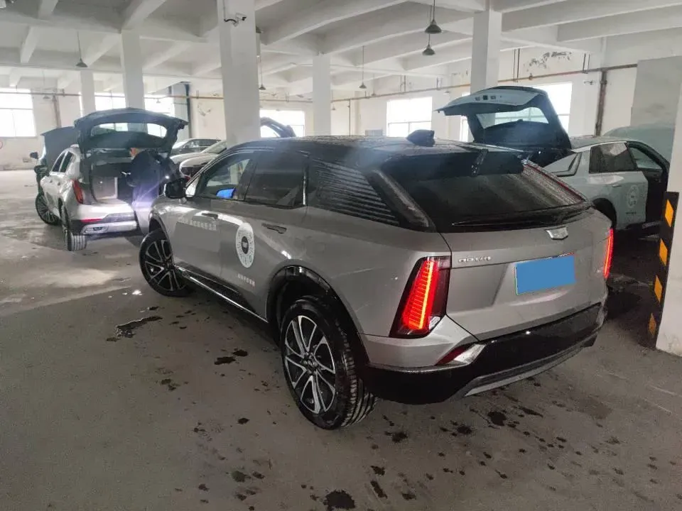 2024 Cadillac OPTIQ BEV 79.7KWH,autocango,china used car exporter,china ev exporter,chinese used car exporter,chinese used ev exporter