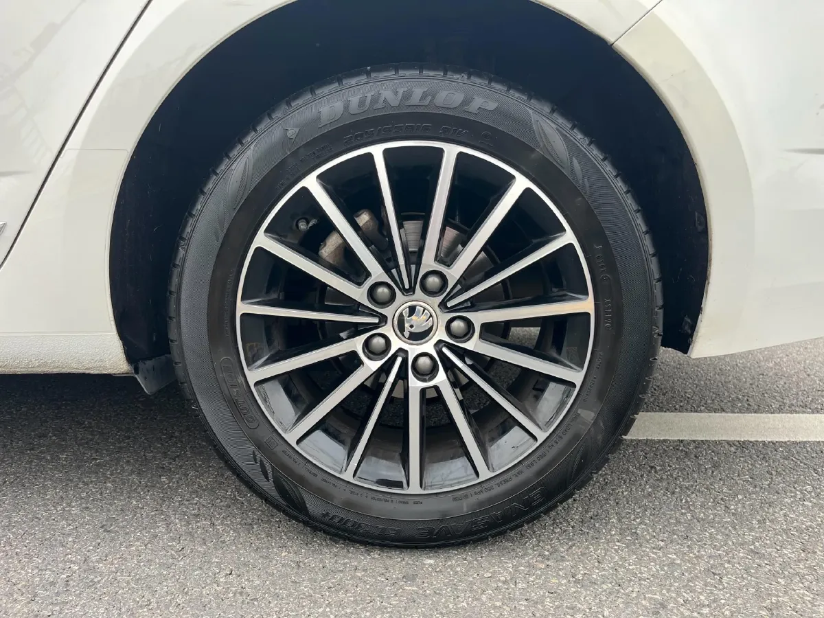 2018 Skoda Octavia 1.6L 110HP L4 6AT,autocango,china used car exporter,china ev exporter,chinese used car exporter,chinese used ev exporter