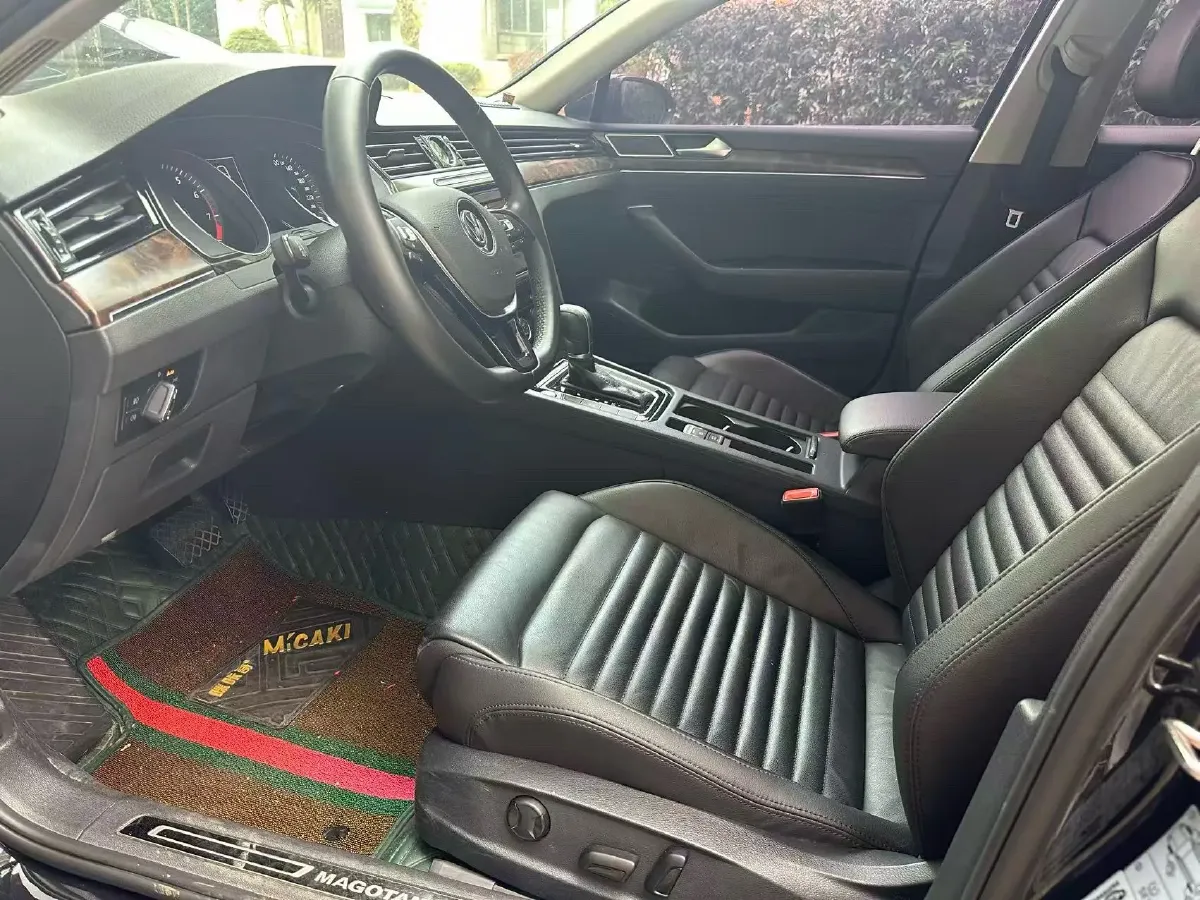 2019 Volkswagen Magotan 2.0T 186HP L4 7DCT,autocango,china used car exporter,china ev exporter,chinese used car exporter,chinese used ev exporter