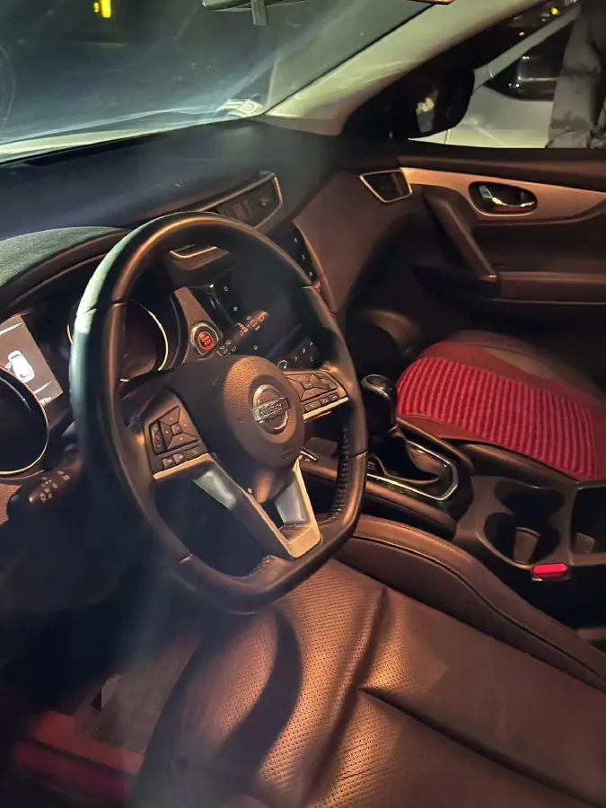 2021 Nissan Qashqai 2.0L 151HP L4 CVT,autocango,china used car exporter,china ev exporter,chinese used car exporter,chinese used ev exporter