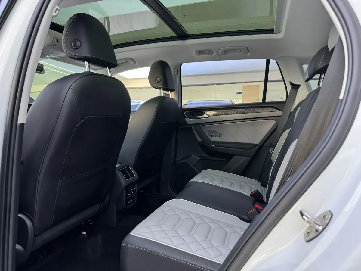 2025 Volkswagen Tayron 1.5T 160HP L4 7DCT,autocango,china used car exporter,china ev exporter,chinese used car exporter,chinese used ev exporter