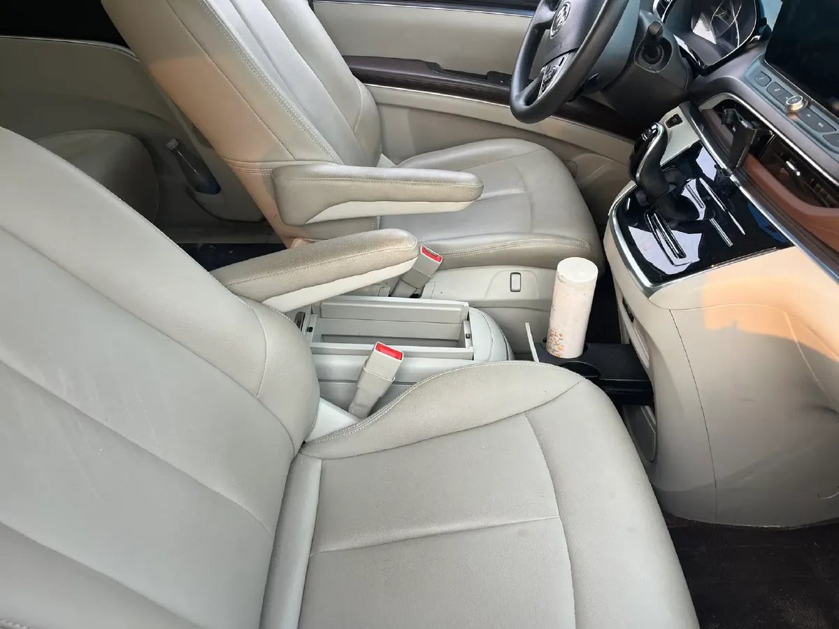 2023 Buick GL8 2.0T 237HP L4 9AT,autocango,china used car exporter,china ev exporter,chinese used car exporter,chinese used ev exporter