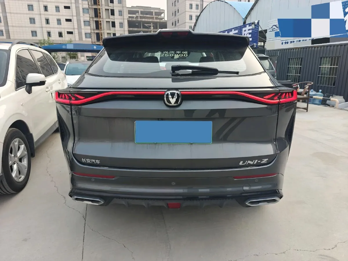 2024 ChangAn UNI-Z 1.5L 98HP L4 E-CVT PHEV 18.4KWH,autocango,china used car exporter,china ev exporter,chinese used car exporter,chinese used ev exporter