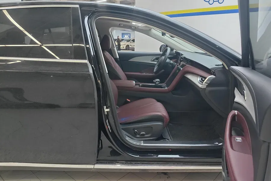 2025 HongQi H5 1.5T 169HP L4 7DCT,autocango,china used car exporter,china ev exporter,chinese used car exporter,chinese used ev exporter