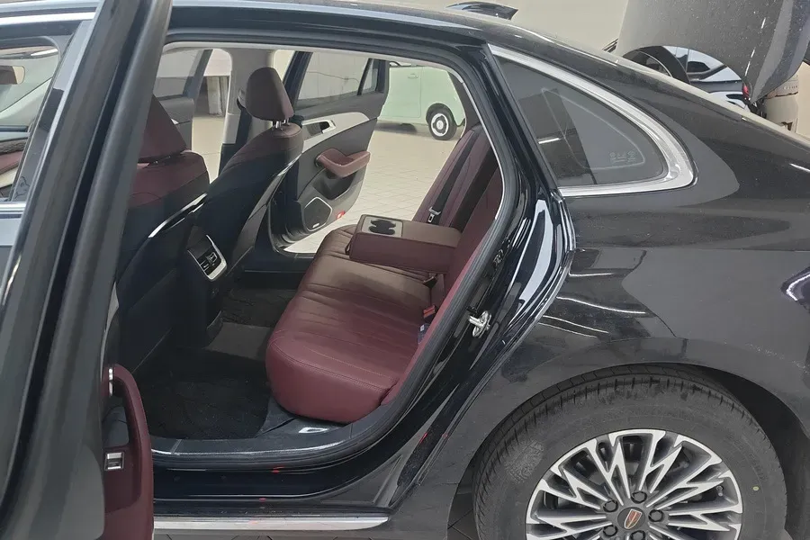 2025 HongQi H5 1.5T 169HP L4 7DCT,autocango,china used car exporter,china ev exporter,chinese used car exporter,chinese used ev exporter