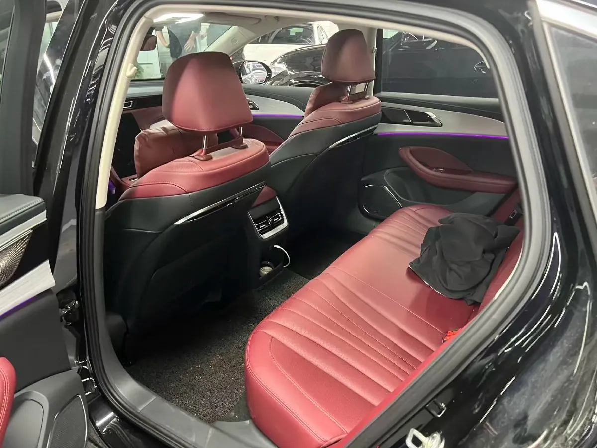 2025 HongQi H5 1.5T 169HP L4 1DHT Hybrid,autocango,china used car exporter,china ev exporter,chinese used car exporter,chinese used ev exporter