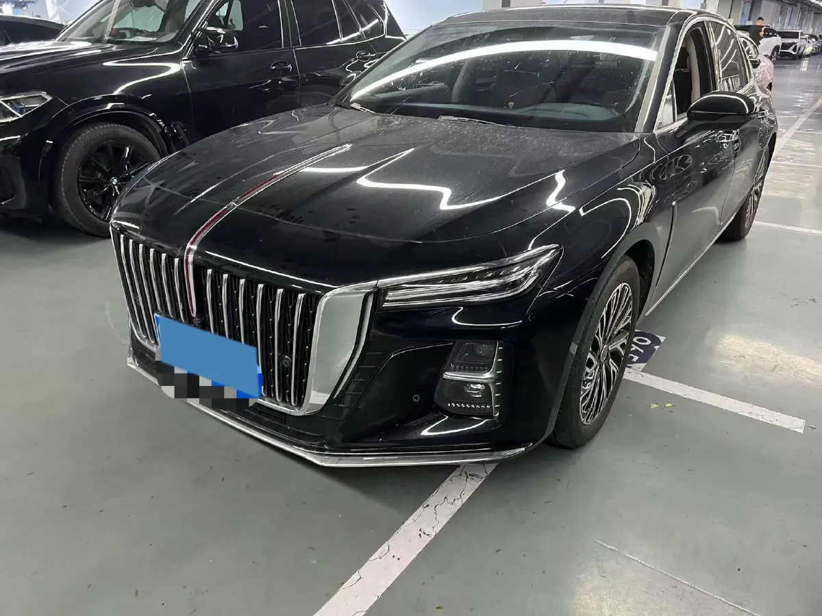 2025 HongQi H5 1.5T 169HP L4 1DHT Hybrid,autocango,china used car exporter,china ev exporter,chinese used car exporter,chinese used ev exporter