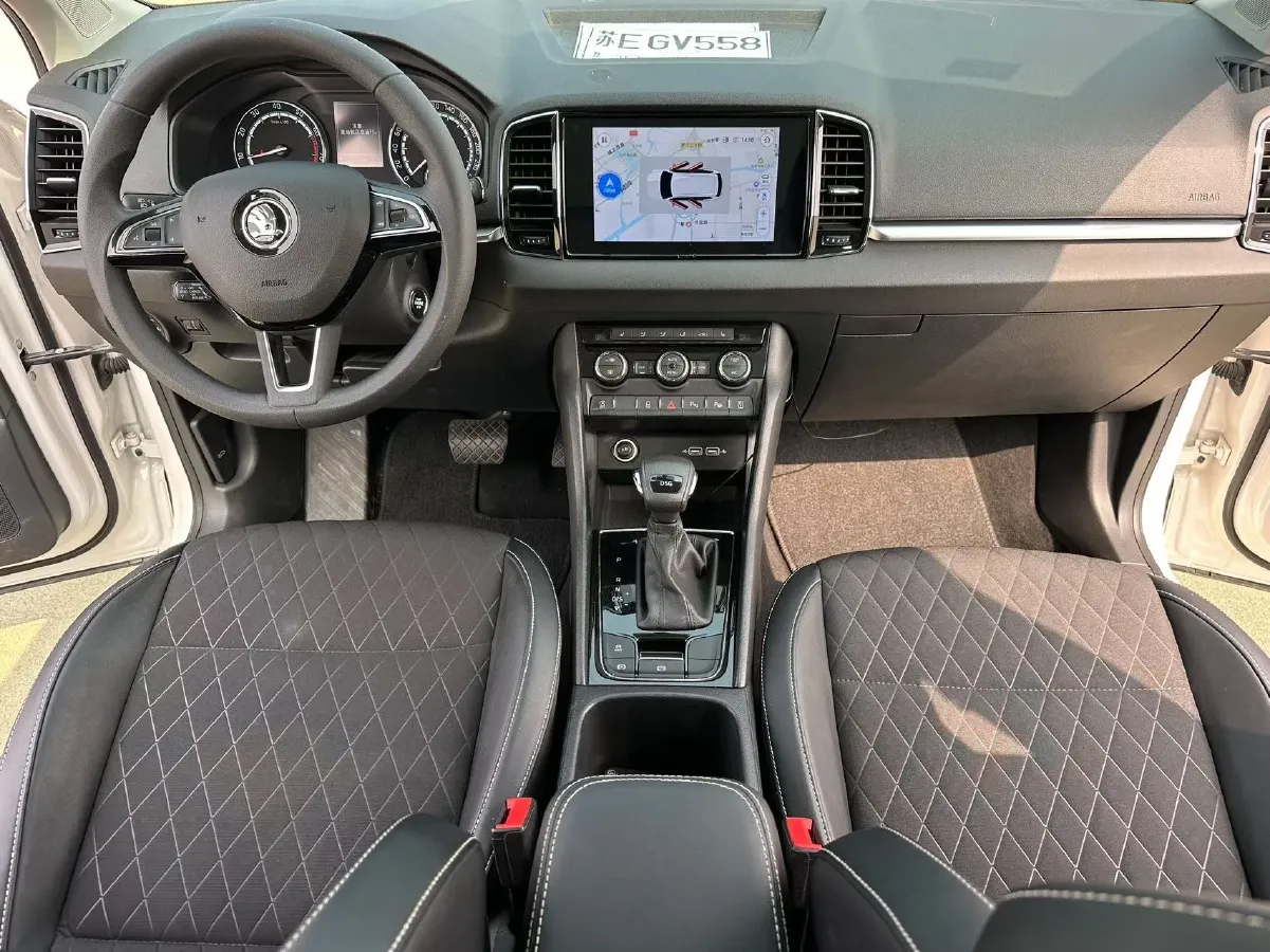 2020 Skoda Karoq 1.4T 150HP L4 7DCT,autocango,china used car exporter,china ev exporter,chinese used car exporter,chinese used ev exporter