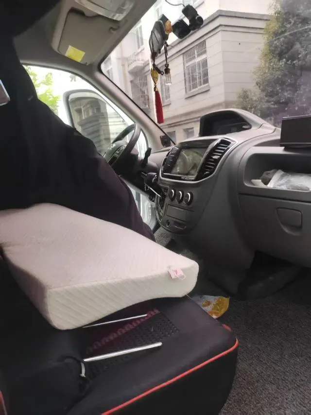 2015 MAXUS XinTu V80 2.5T 136HP L4 6MT,autocango,china used car exporter,china ev exporter,chinese used car exporter,chinese used ev exporter