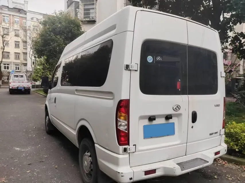 2015 MAXUS XinTu V80 2.5T 136HP L4 6MT,autocango,china used car exporter,china ev exporter,chinese used car exporter,chinese used ev exporter