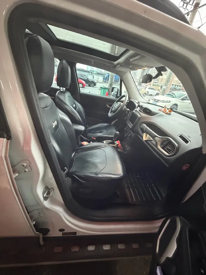 2017 Jeep Renegade 1.4T 150HP L4 7DCT,autocango,china used car exporter,china ev exporter,chinese used car exporter,chinese used ev exporter