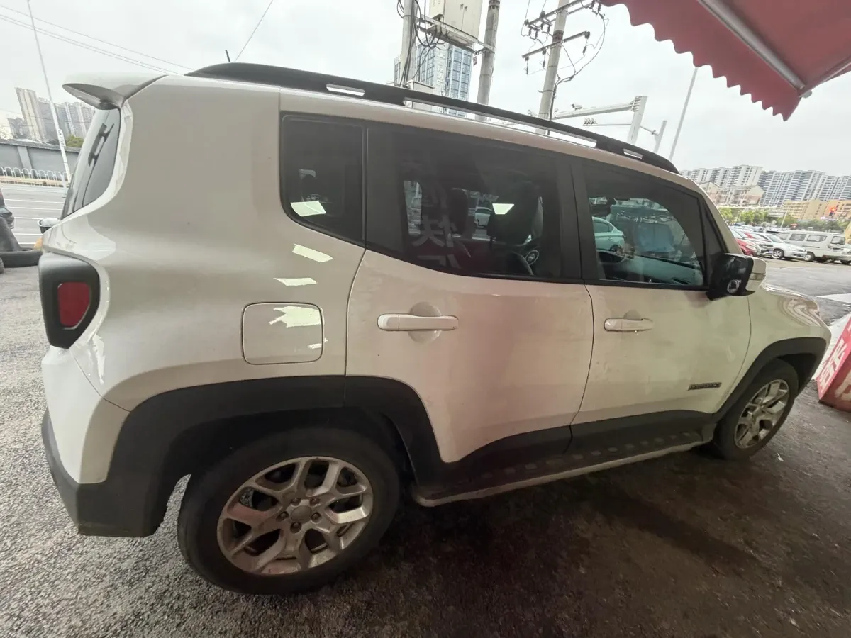 2017 Jeep Renegade 1.4T 150HP L4 7DCT,autocango,china used car exporter,china ev exporter,chinese used car exporter,chinese used ev exporter