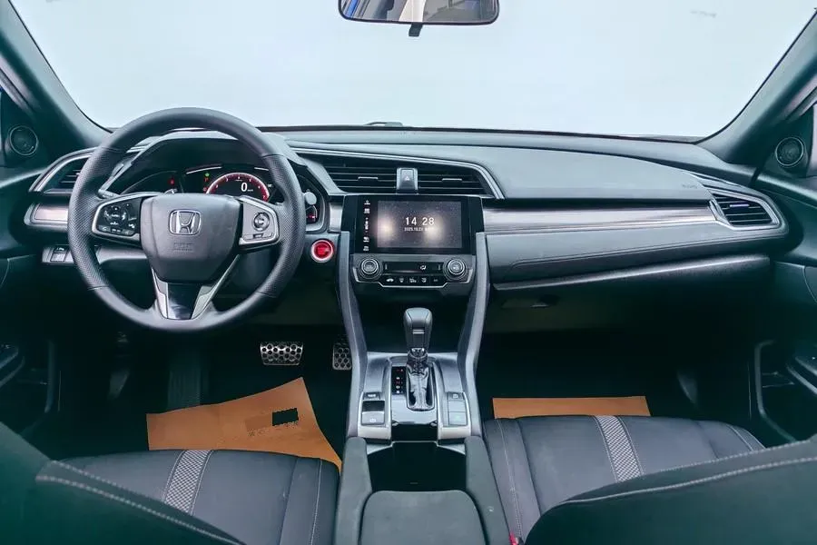 2021 Honda Civic 1.5T 177HP L4 CVT,autocango,china used car exporter,china ev exporter,chinese used car exporter,chinese used ev exporter