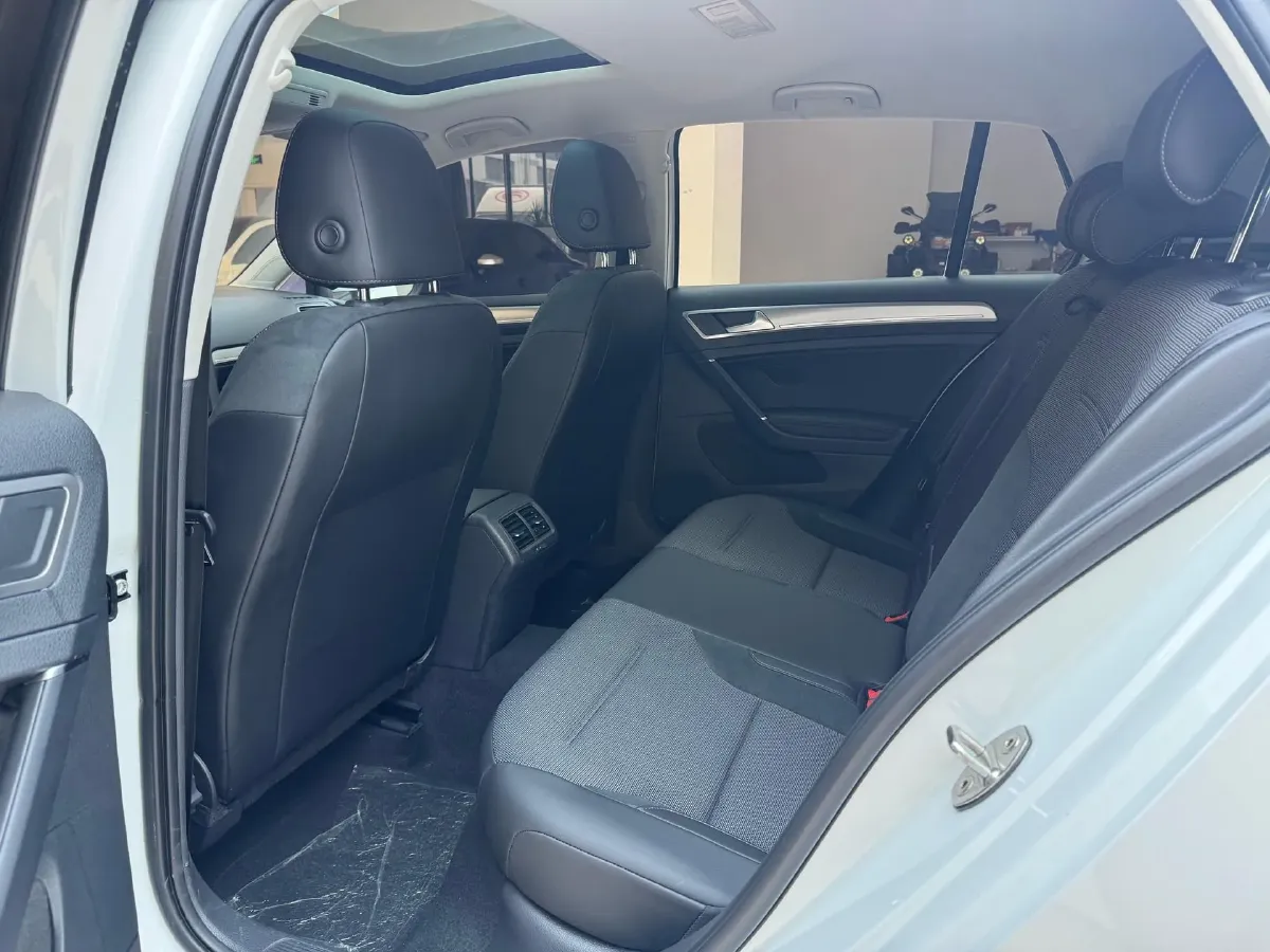 2018 Volkswagen Golf 1.6L 110HP L4 6AT,autocango,china used car exporter,china ev exporter,chinese used car exporter,chinese used ev exporter