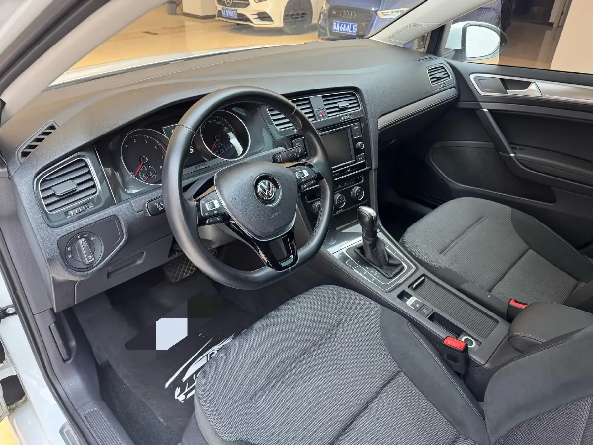 2018 Volkswagen Golf 1.6L 110HP L4 6AT,autocango,china used car exporter,china ev exporter,chinese used car exporter,chinese used ev exporter