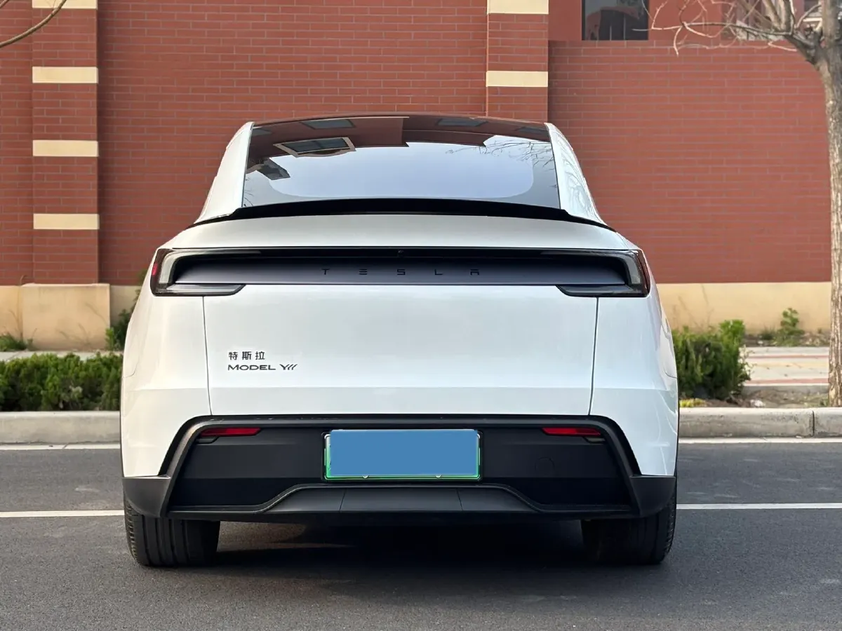 2025 Tesla Model Y L BEV,autocango,china used car exporter,china ev exporter,chinese used car exporter,chinese used ev exporter