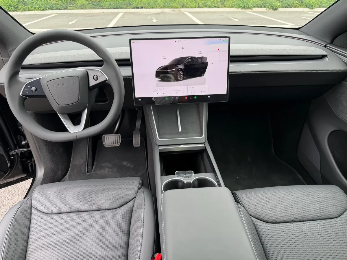 2025 Tesla Model Y L BEV,autocango,china used car exporter,china ev exporter,chinese used car exporter,chinese used ev exporter