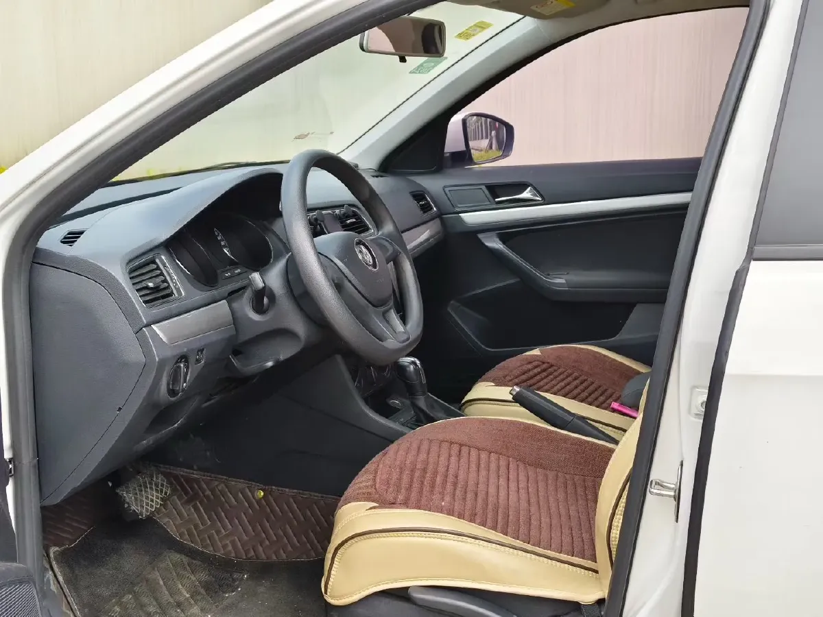 2019 Volkswagen T-Cross 1.5L 113HP L4 6AT,autocango,china used car exporter,china ev exporter,chinese used car exporter,chinese used ev exporter