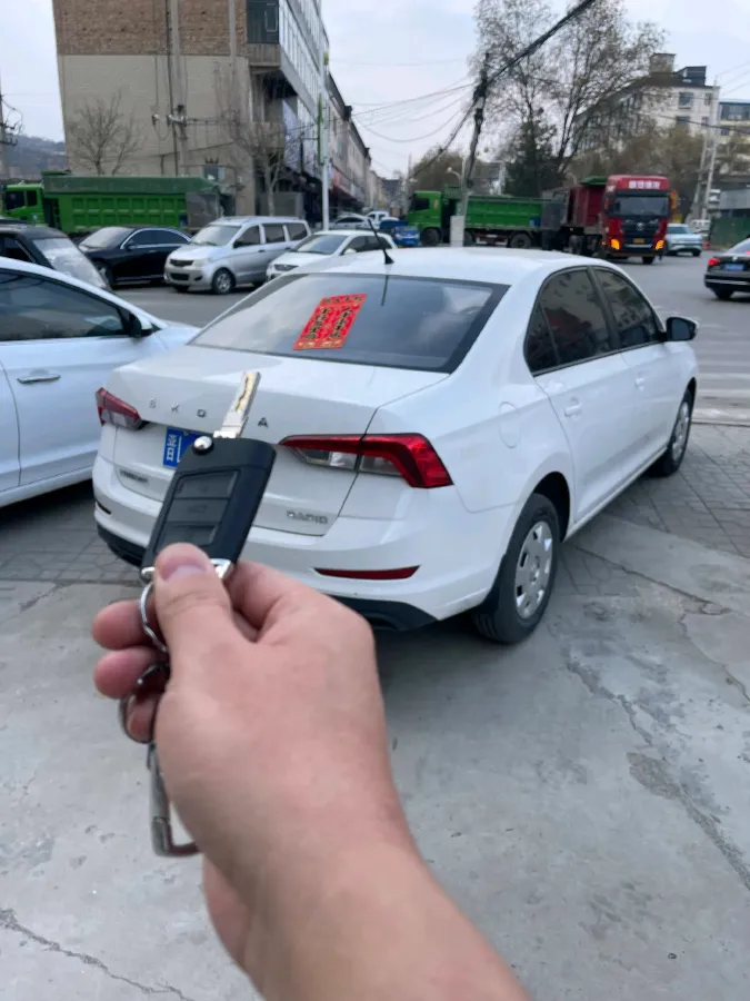 2020 Skoda Rapid 1.5L 112HP L4 5MT,autocango,china used car exporter,china ev exporter,chinese used car exporter,chinese used ev exporter