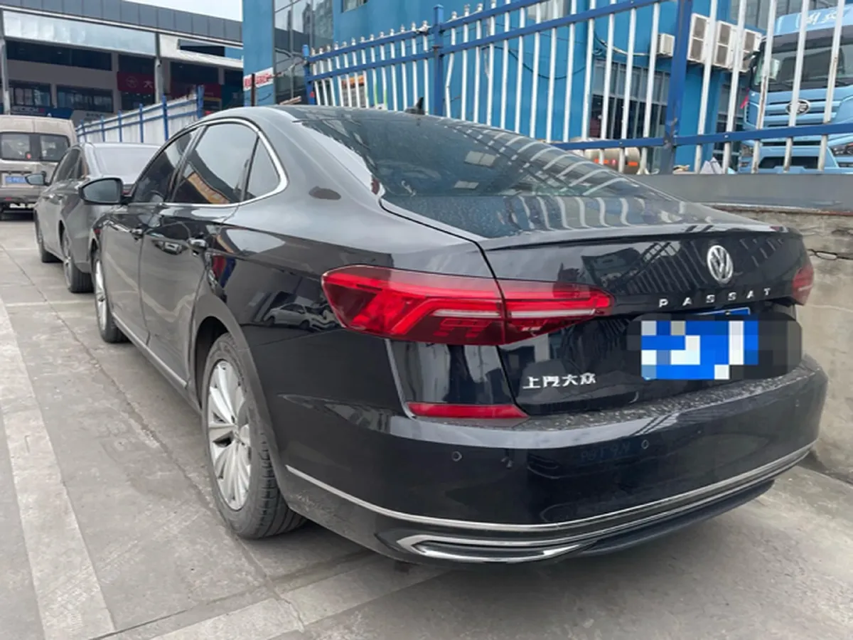 2020 Volkswagen Passat 2.0T 186HP L4 7DCT,autocango,china used car exporter,china ev exporter,chinese used car exporter,chinese used ev exporter