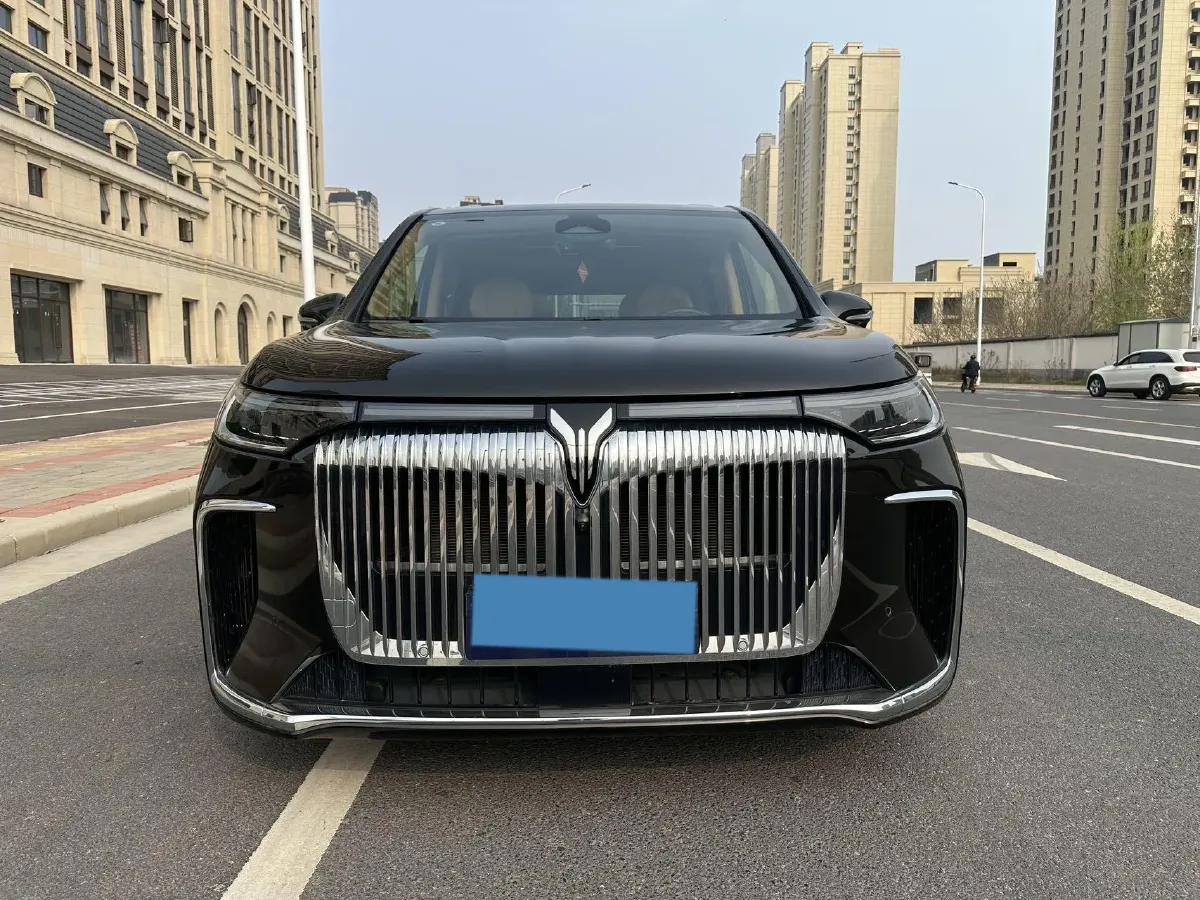 2025 Voyah Dream 1.5T 150HP L4 PHEV 41.7KWH,autocango,china used car exporter,china ev exporter,chinese used car exporter,chinese used ev exporter