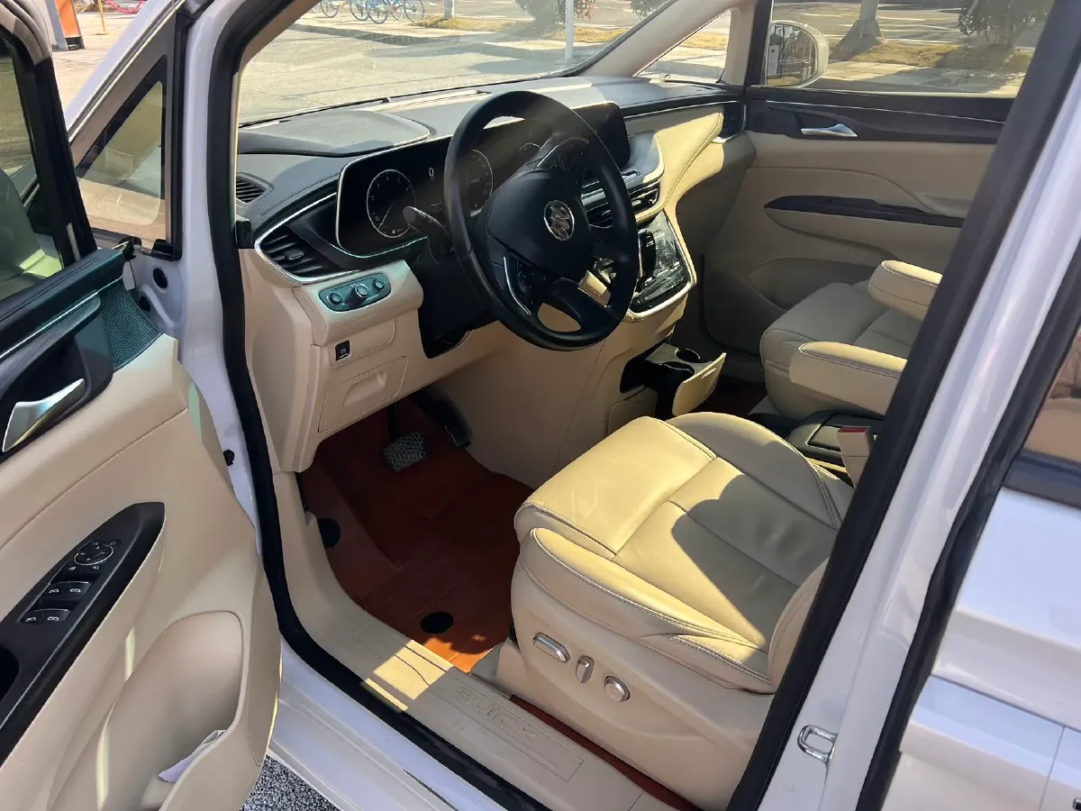 2023 Buick GL8 2.0T 237HP L4 9AT,autocango,china used car exporter,china ev exporter,chinese used car exporter,chinese used ev exporter